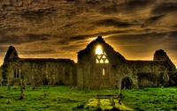 Ruins_of_ireland_-_domenican_priory_athenry_1