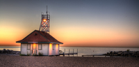 Leuty_beach_lifeguard_hut