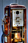 Gas_pump_2_creme