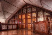 Putra-int-door-hdr