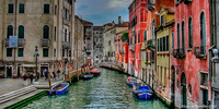 Venice_canal_bridge_and_boats_-_crn-1