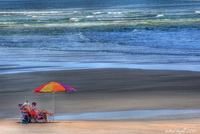 Relaxing-in-the-surf
