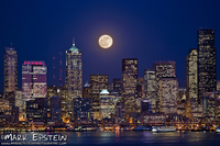 Full-moon-over-seattle