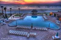 Pool-at-the-hawaiian-inn-resort-in-daytona-beach-florida
