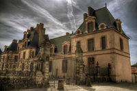 Fontainebleau-courtyard-of-henry-iv