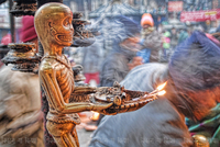 Skeleton-king-givin-power-of-light