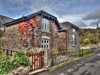 Red-leaf-house