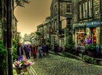 Bronte-land-main-street-haworth