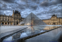 Le-pyramide-du-louvre