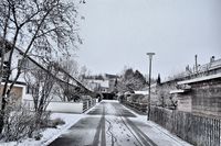 Footsteps-in-the-snow-