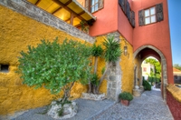 A-colorful-house