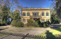 An-ancient-house