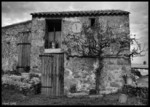 Litthle-house-near-malievre-in-france