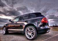 Porsche-cayenne-gts-4-8-v8-in-the-sunset