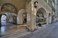 Via-dei-portici-laubengasse-
