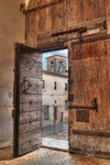 Entrance-to-the-castle