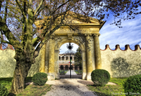 Main-entrance-of-villa-dei-vescovi-luvigliano-pd-