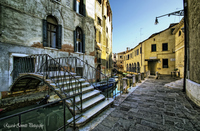Old-iron-bridge-in-venice