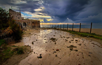 Decay-on-the-sea
