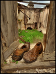 Abandoned-house-and-shoes