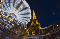 Eiffel-tower-and-carousel