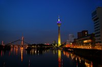 Media-harbour-at-night