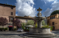 Square-with-fountain