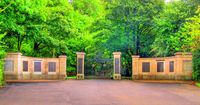 Memorial_gates_a