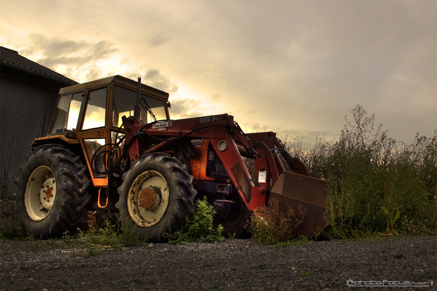 Img_1518_9_7_tonemapped_filtered_photoshop_rec_tag